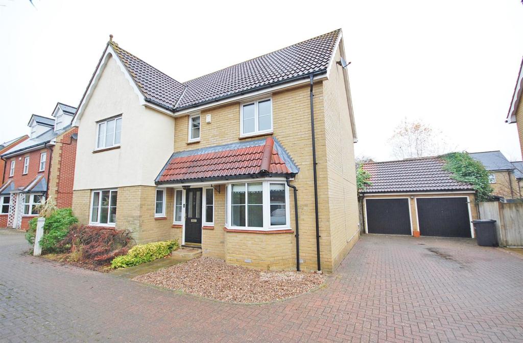 4 bed Detached for rent in Braintree. From Hamilton Piers - Great Notley Garden Village 4 bed Detached for rent in Braintree. From Hamilton Piers - Great Notley Garden Village