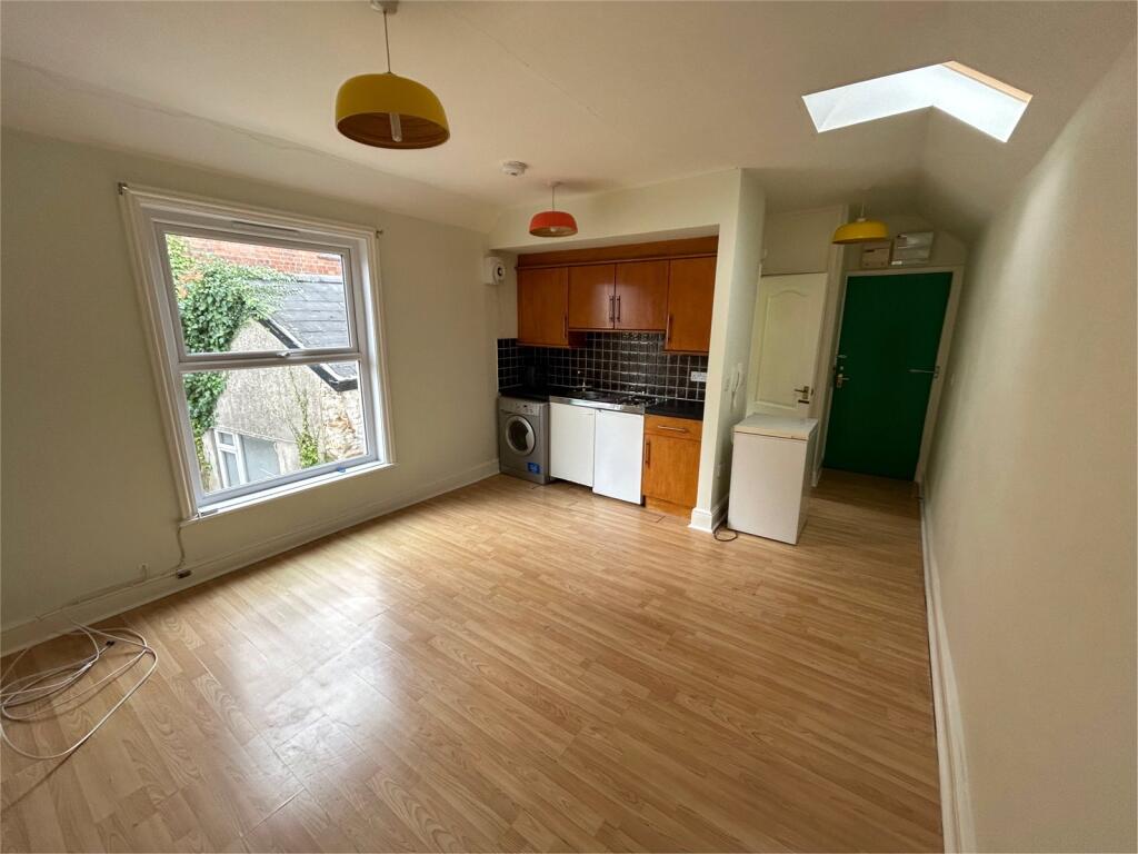1 bed Apartment for rent in Honiton. From Greenslade Taylor Hunt - Honiton 1 bed Apartment for rent in Honiton. From Greenslade Taylor Hunt - Honiton