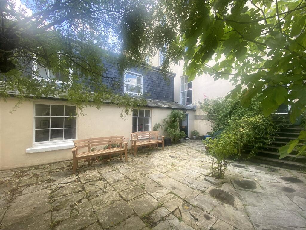 3 bed Detached for rent in Shute. From Greenslade Taylor Hunt - Honiton 3 bed Detached for rent in Shute. From Greenslade Taylor Hunt - Honiton