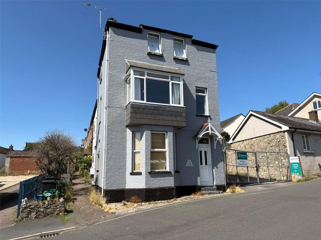 3 bed Detached for rent in Honiton. From Greenslade Taylor Hunt - Honiton 3 bed Detached for rent in Honiton. From Greenslade Taylor Hunt - Honiton