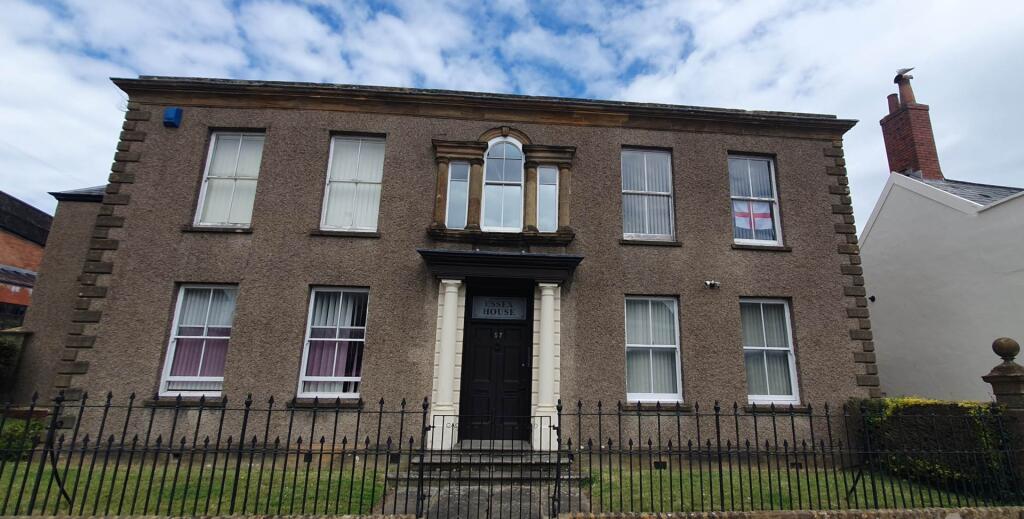 1 bed 1st Floor Flat for rent in Chard. From Savill Andrews - Chard
