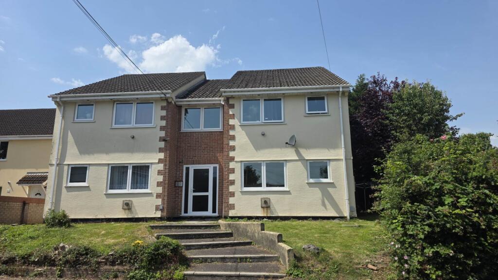 4 bed Studio for rent in Chard. From Savill Andrews - Chard
