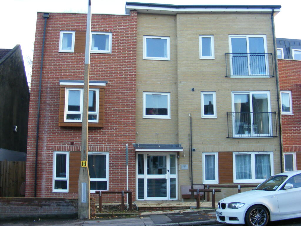 4 bed 1st Floor Flat for rent in Southampton. From Tenant Direct - Southampton