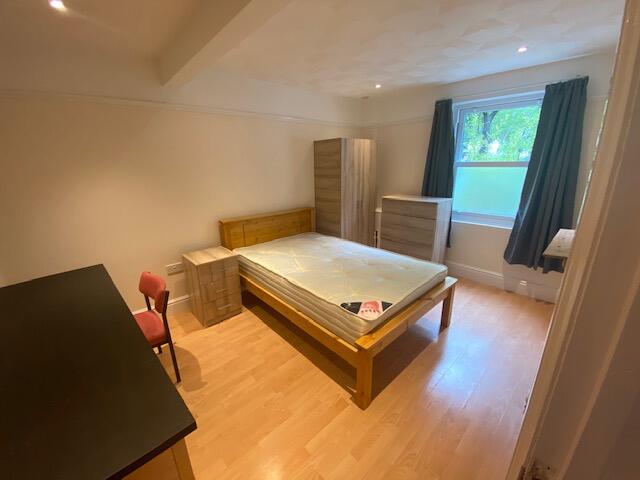 6 bed Detached for rent in Southampton. From Tenant Direct - Southampton