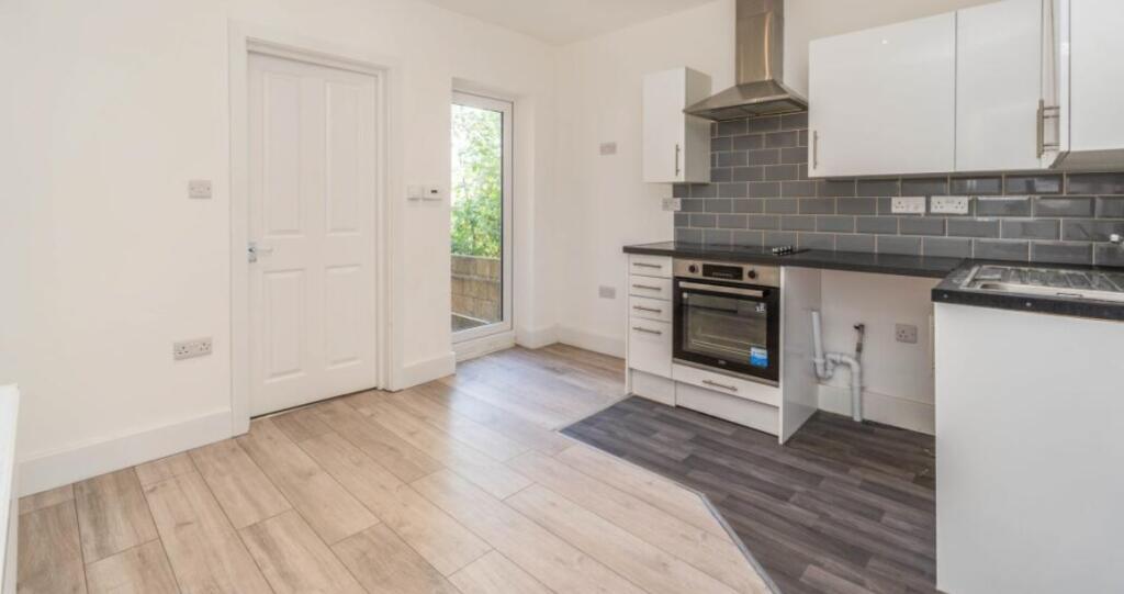 2 bed Apartment for rent in Rownhams. From Tenant Direct - Southampton 2 bed Apartment for rent in Rownhams. From Tenant Direct - Southampton