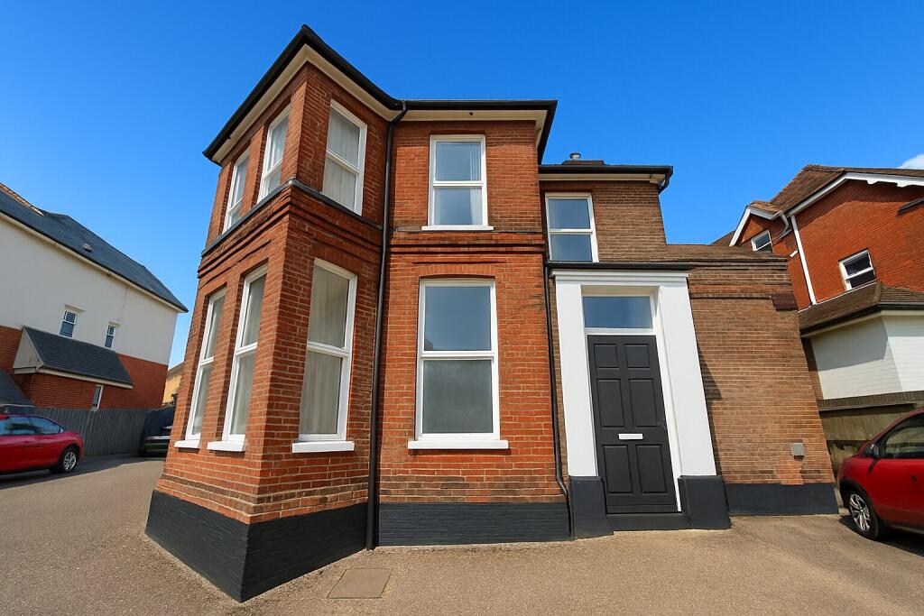 4 bed Studio for rent in Southampton. From Tenant Direct - Southampton 4 bed Studio for rent in Southampton. From Tenant Direct - Southampton