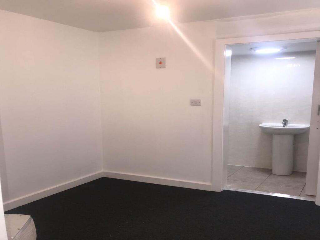 4 bed Studio for rent in Southampton. From Tenant Direct - Southampton 4 bed Studio for rent in Southampton. From Tenant Direct - Southampton