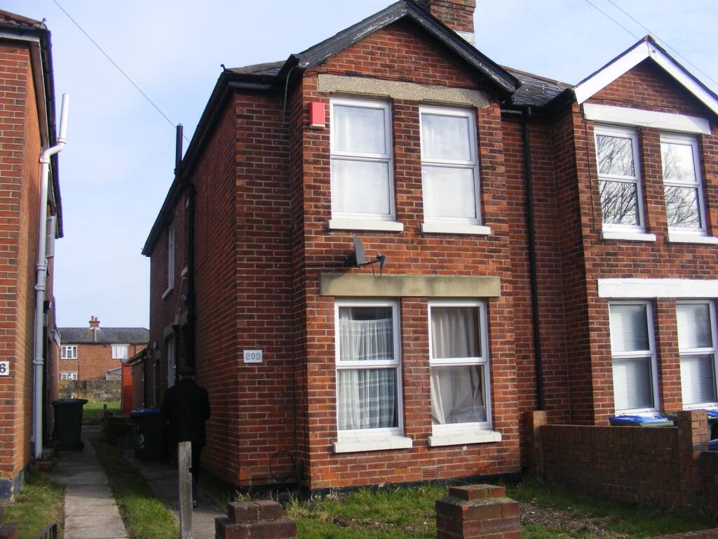 5 bed Semi Detached for rent in Southampton. From Tenant Direct - Southampton 5 bed Semi Detached for rent in Southampton. From Tenant Direct - Southampton