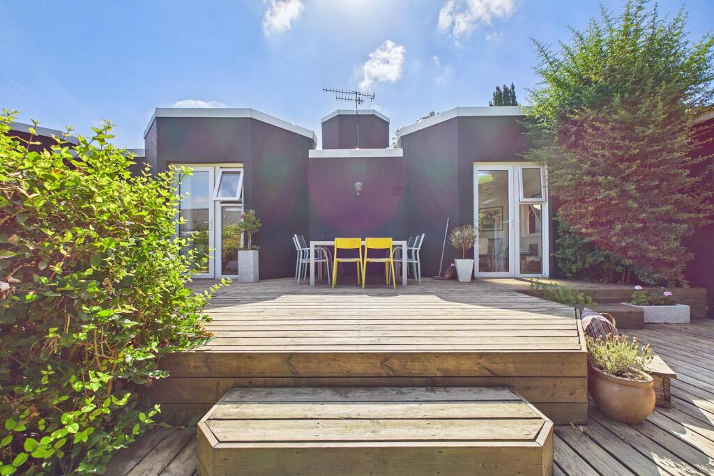 4 bed Bungalow for rent in Backwell. From Mark Templer - Clevedon