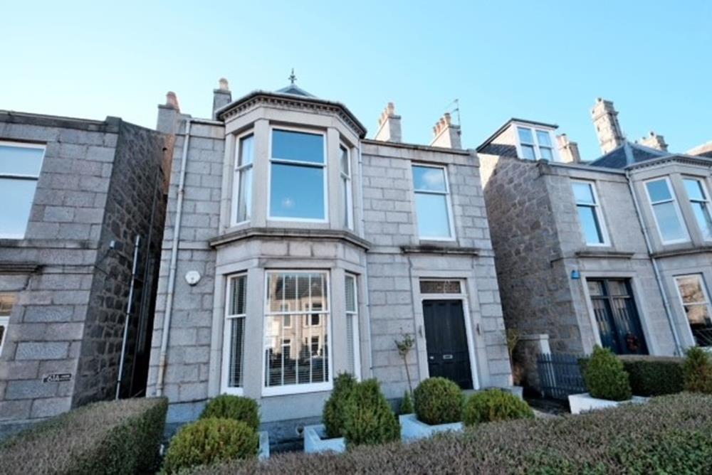 5 bed Mid Terraced House for rent in Aberdeen. From Aberdeen Property Leasing - Aberdeen