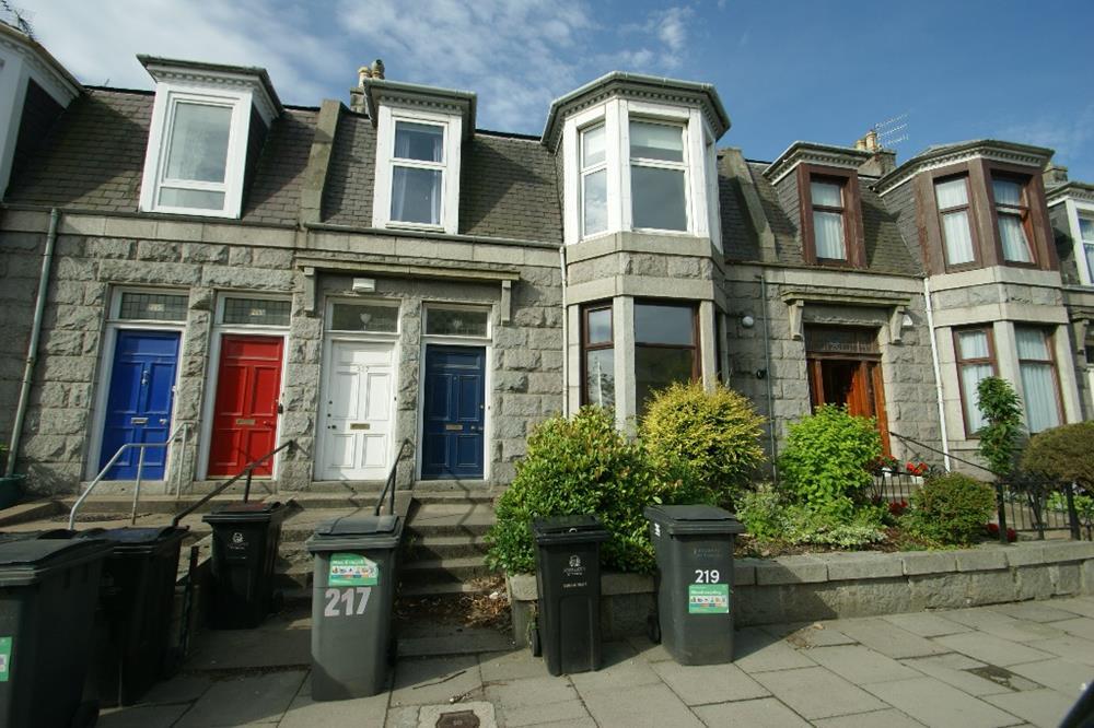 2 bed 1st Floor Flat for rent in Aberdeen. From Aberdeen Property Leasing - Aberdeen 2 bed 1st Floor Flat for rent in Aberdeen. From Aberdeen Property Leasing - Aberdeen