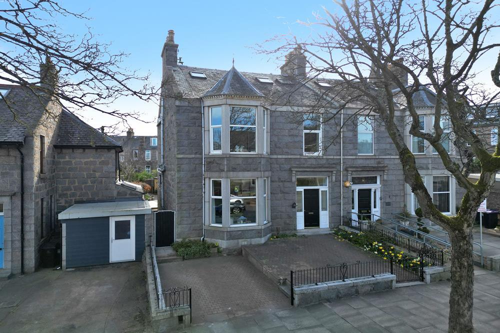 7 bed Detached for rent in Aberdeen. From Aberdeen Property Leasing - Aberdeen 7 bed Detached for rent in Aberdeen. From Aberdeen Property Leasing - Aberdeen
