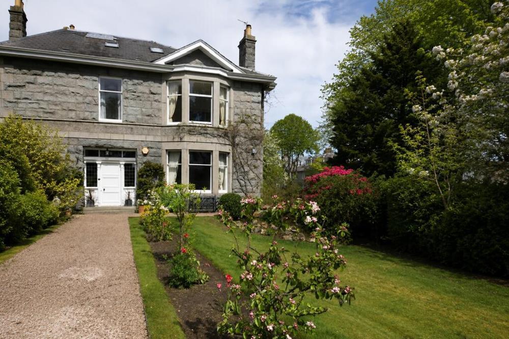 6 bed Semi Detached for rent in Bieldside. From Aberdeen Property Leasing - Aberdeen 6 bed Semi Detached for rent in Bieldside. From Aberdeen Property Leasing - Aberdeen