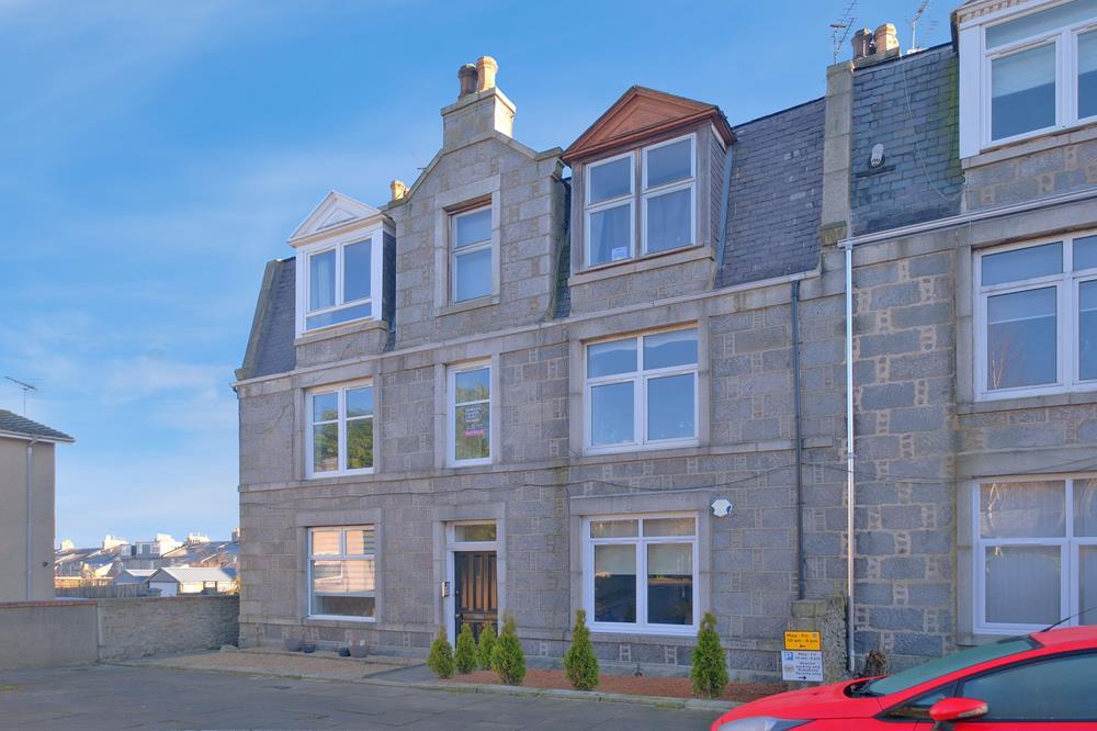 1 bed 1st Floor Flat for rent in Bieldside. From Aberdeen Property Leasing - Aberdeen 1 bed 1st Floor Flat for rent in Bieldside. From Aberdeen Property Leasing - Aberdeen