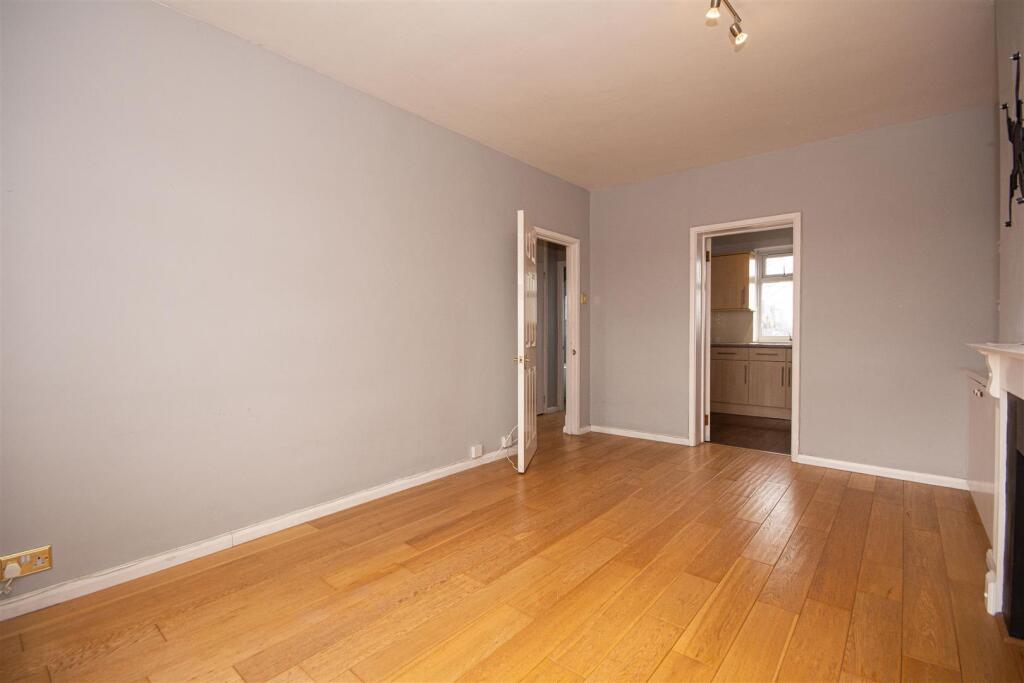 1 bed 1st Floor Flat for rent in Battersea. From Urban Lettings Battersea 1 bed 1st Floor Flat for rent in Battersea. From Urban Lettings Battersea