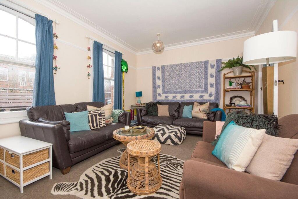 3 bed 1st Floor Flat for rent in Battersea. From Urban Lettings Battersea