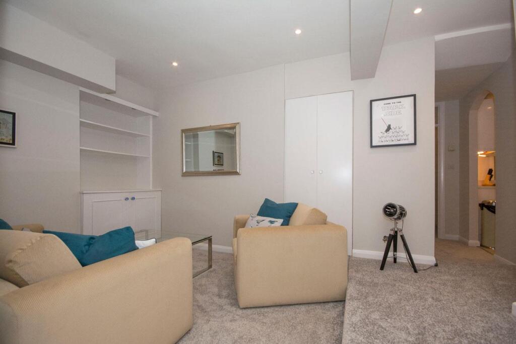 2 bed 1st Floor Flat for rent in Wandsworth. From Urban Lettings Battersea