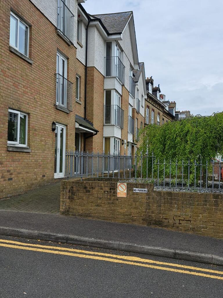 1 bed 1st Floor Flat for rent in Dover. From Jenkinson Estates - Deal 1 bed 1st Floor Flat for rent in Dover. From Jenkinson Estates - Deal