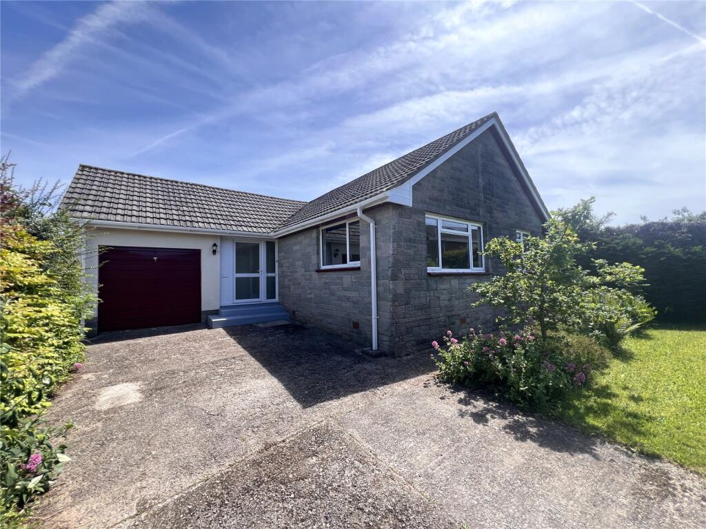 2 bed Bungalow for rent in South Molton. From Greenslade Taylor Hunt - South Molton 2 bed Bungalow for rent in South Molton. From Greenslade Taylor Hunt - South Molton