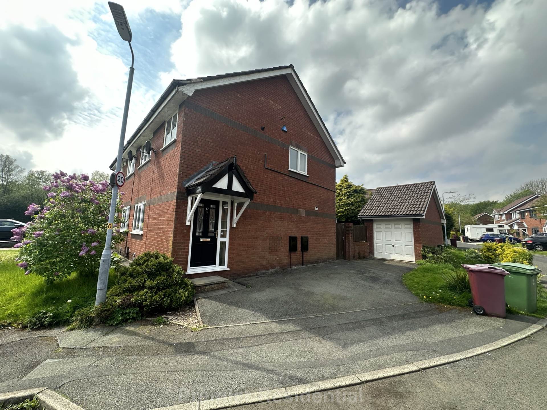 3 bed Semi-Detached House for rent in Bolton. From Premier Residential Lettings