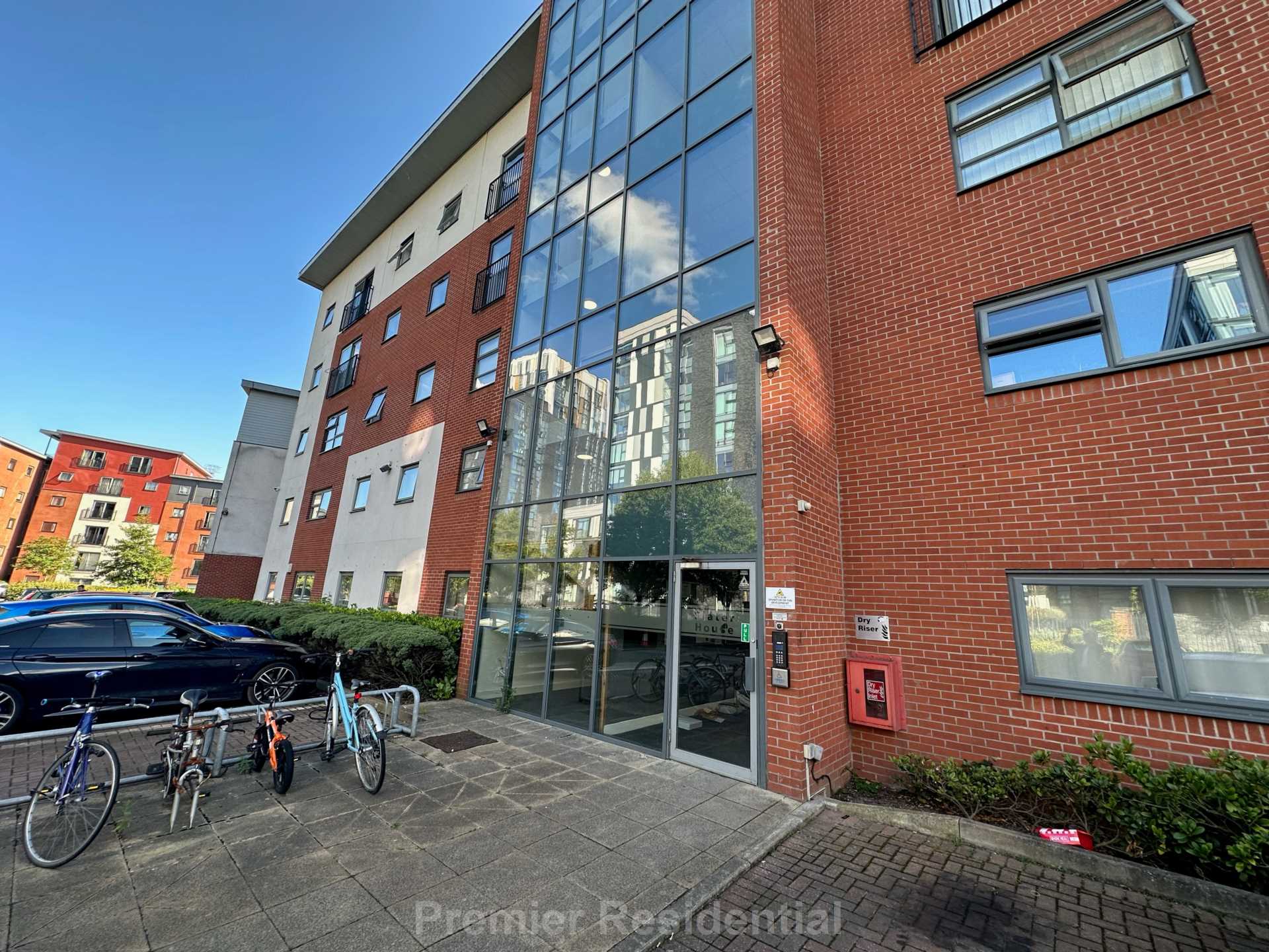 2 bed Apartment for rent in Salford. From Premier Residential Lettings