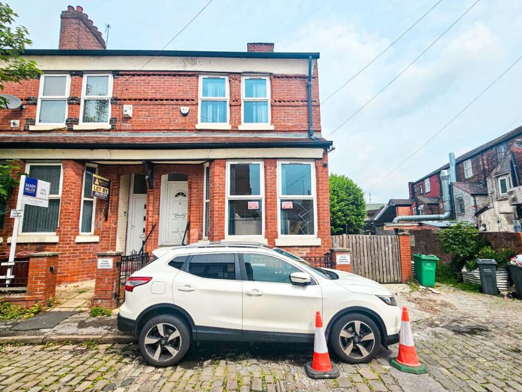 2 bed 1st Floor Flat for rent in Manchester. From Lancashire Properties - Manchester