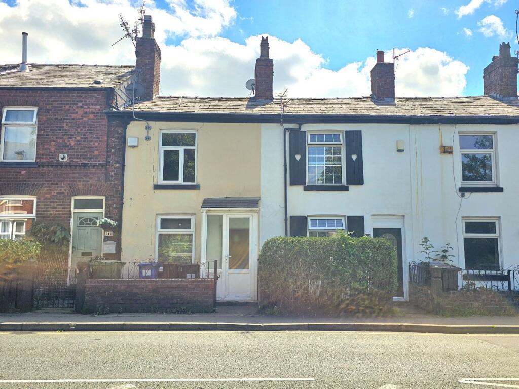 2 bed Mid Terraced House for rent in Cheadle. From Lancashire Properties - Manchester