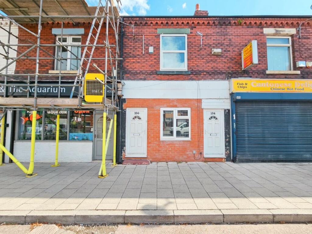 3 bed 1st Floor Flat for rent in Denton. From Lancashire Properties - Manchester