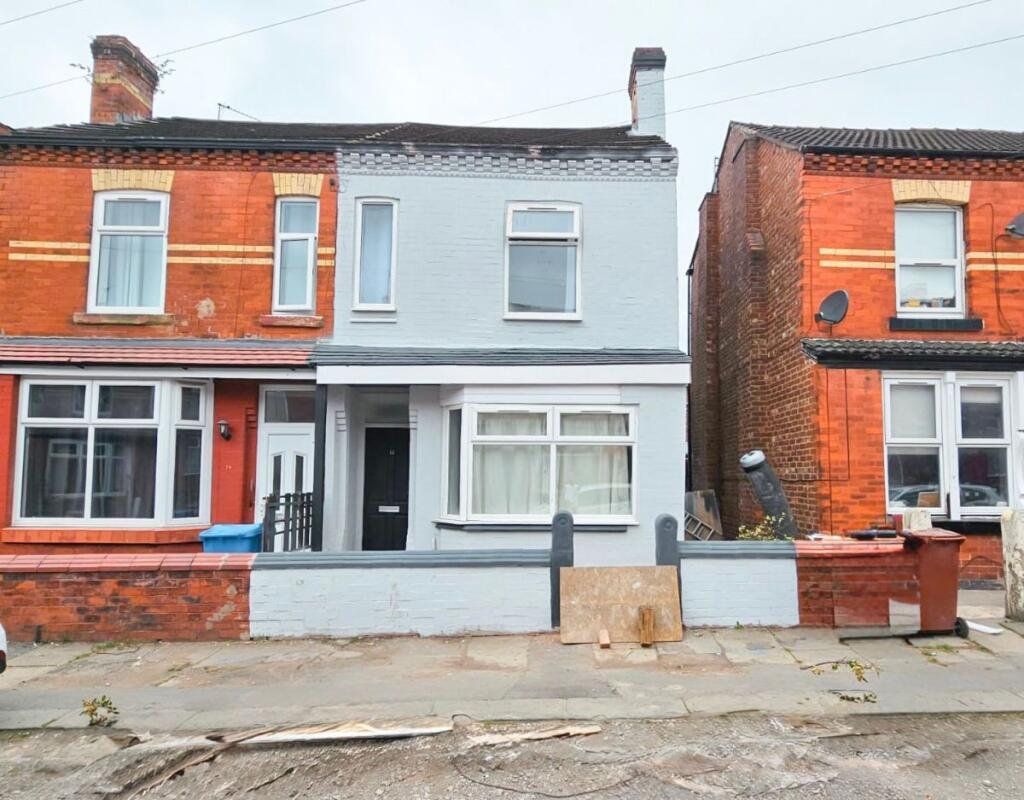 3 bed Mid Terraced House for rent in Manchester. From Lancashire Properties - Manchester