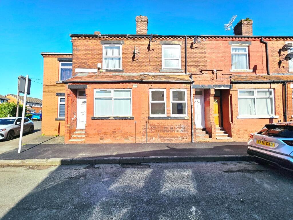 2 bed Mid Terraced House for rent in Manchester. From Lancashire Properties - Manchester