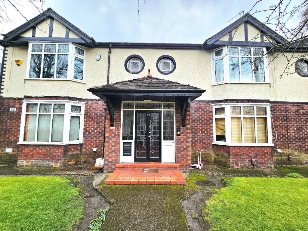 1 bed 1st Floor Flat for rent in Gatley. From Lancashire Properties - Manchester