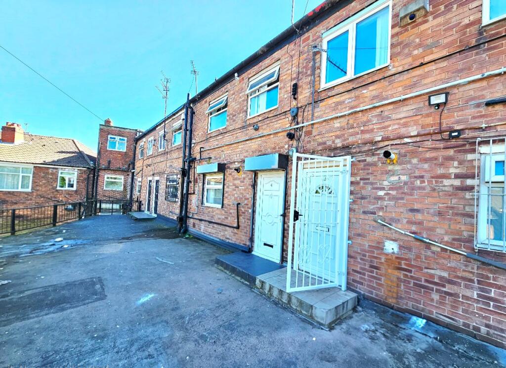 2 bed 1st Floor Flat for rent in Manchester. From Lancashire Properties - Manchester