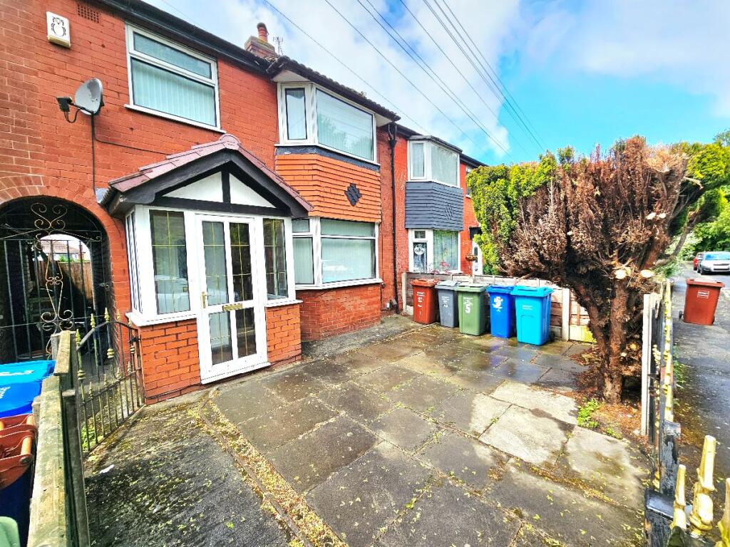 3 bed Mid Terraced House for rent in Droylsden. From Lancashire Properties - Manchester