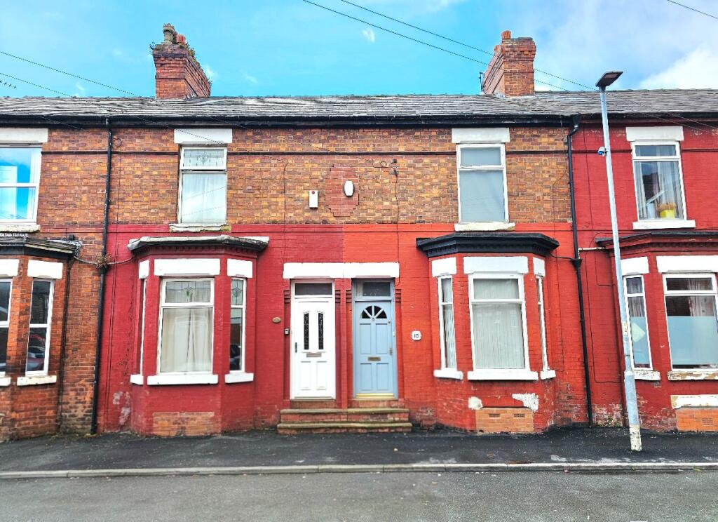 3 bed Mid Terraced House for rent in Manchester. From Lancashire Properties - Manchester