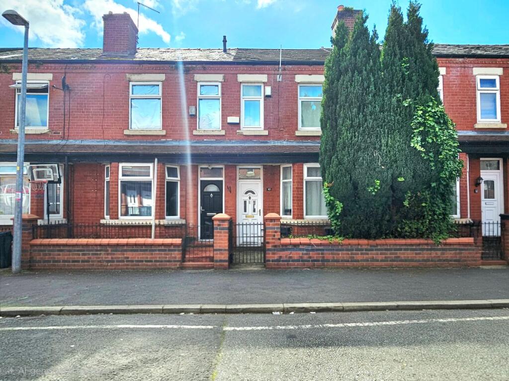 4 bed Mid Terraced House for rent in Salford. From Lancashire Properties - Manchester