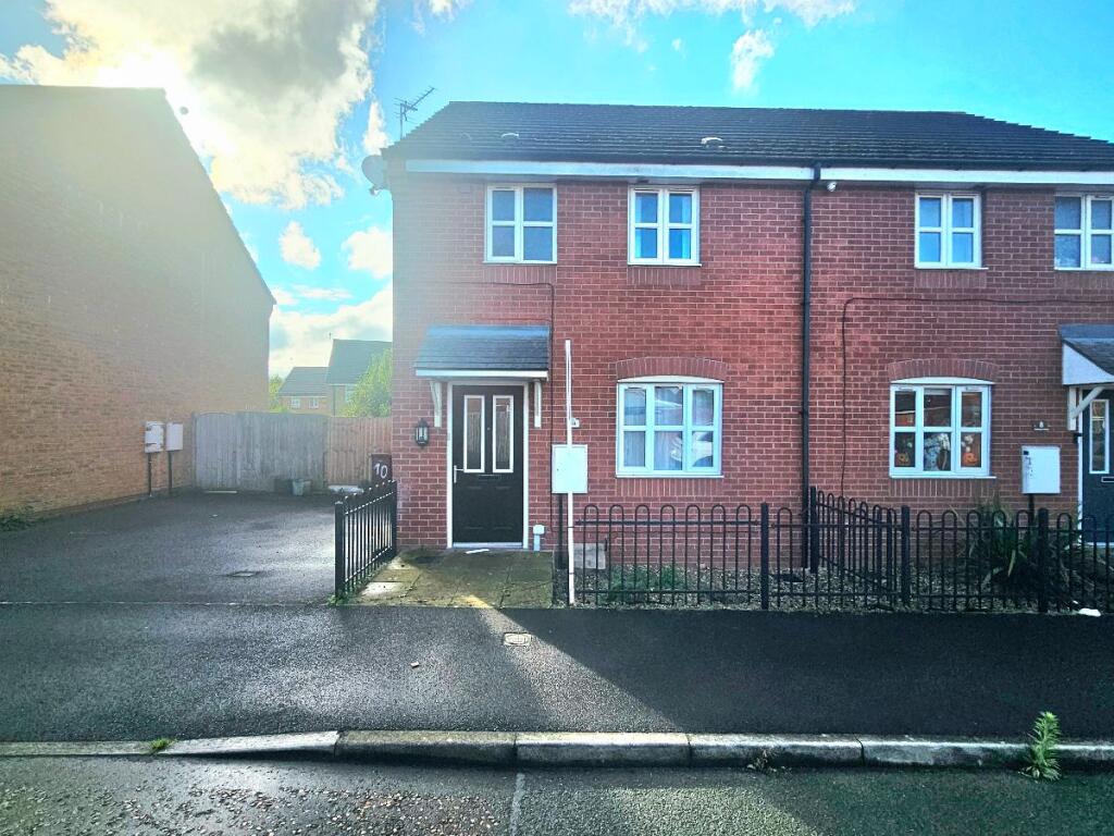 3 bed Semi Detached for rent in Manchester. From Lancashire Properties - Manchester