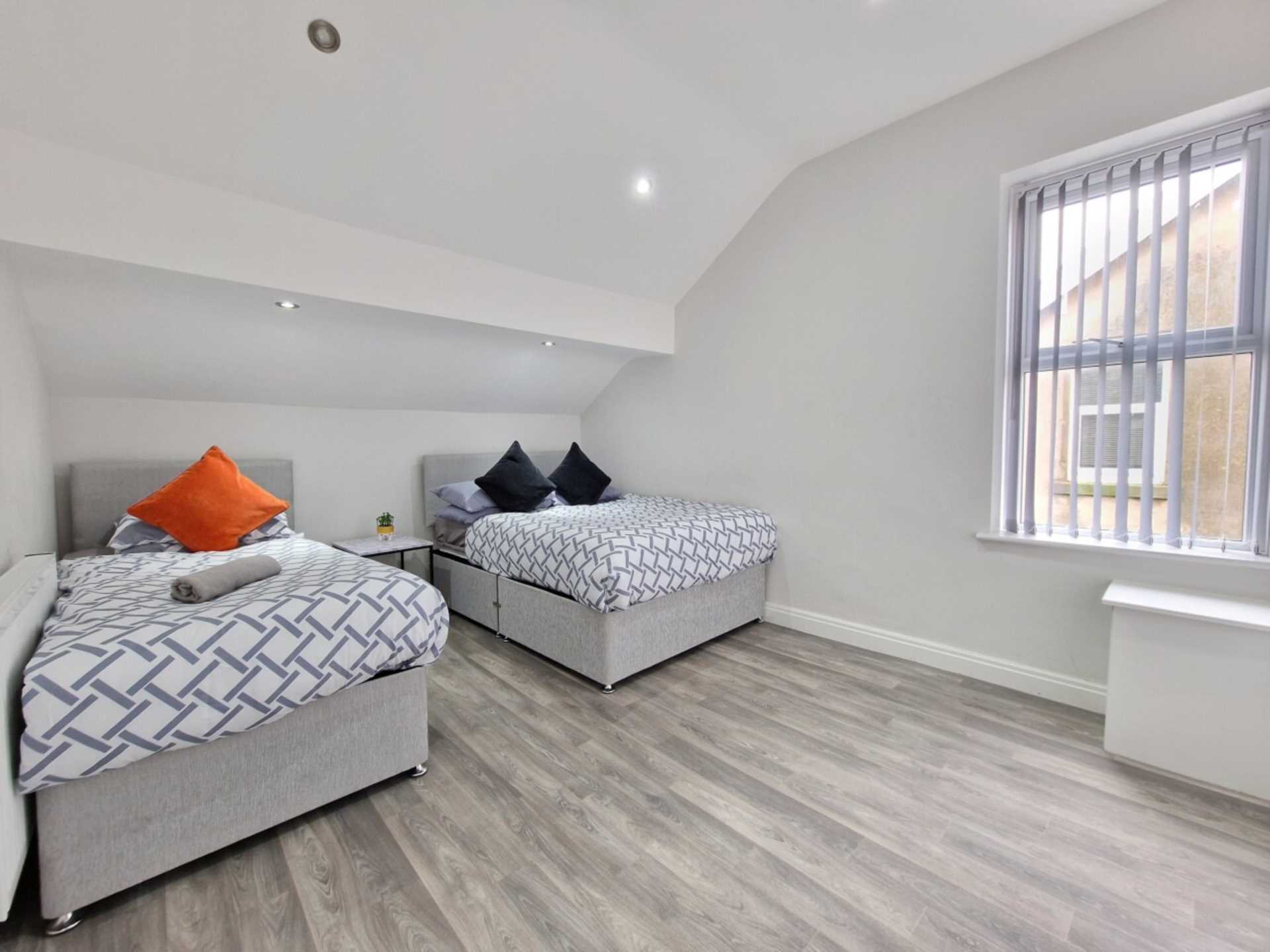 3 bed Serviced apartment for rent in Blackpool. From DY Property Services