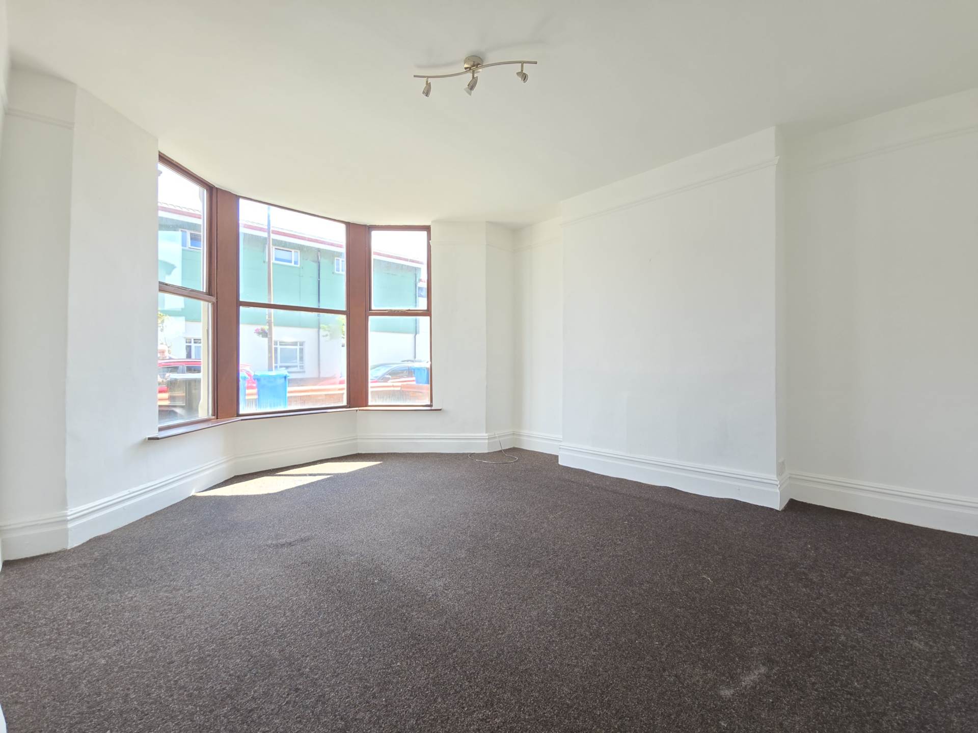 2 bed 1st Floor Flat for rent in Lytham St Annes. From DY Property Services