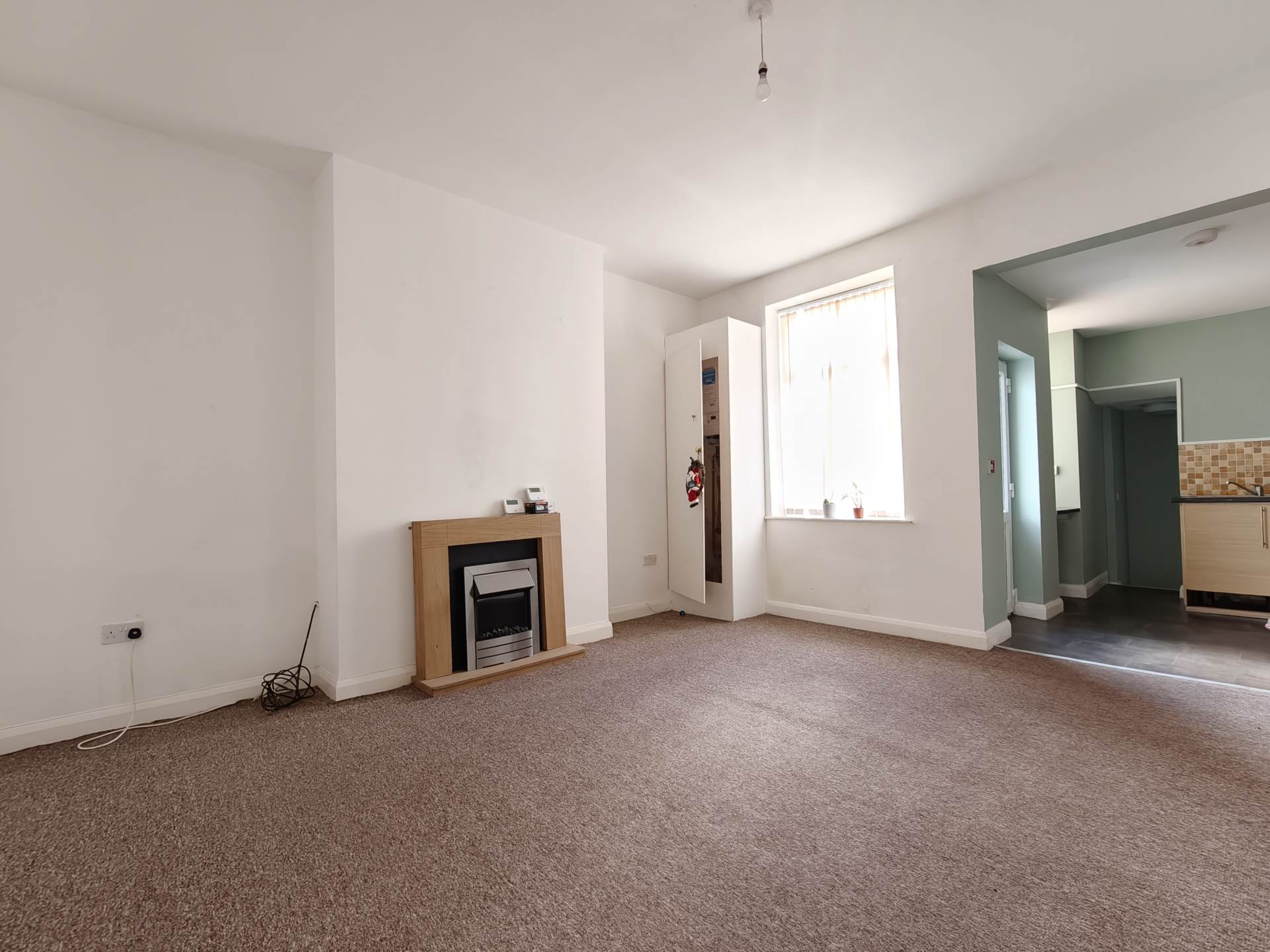 2 bed 1st Floor Flat for rent in Lytham St Annes. From DY Property Services