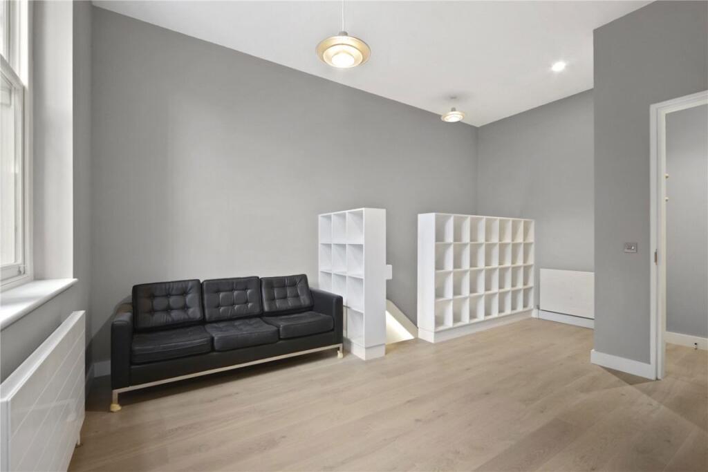 2 bed 1st Floor Flat for rent in Kensington. From Marsh & Parsons - Holland Park