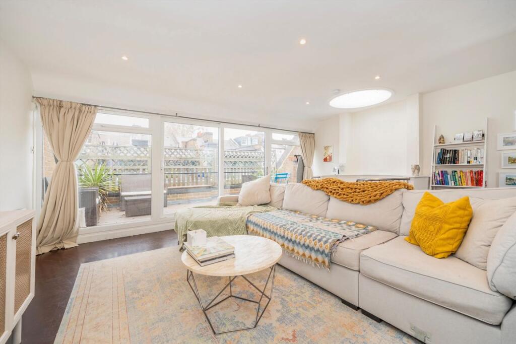 3 bed Mid Terraced House for rent in Kensington. From Marsh & Parsons - Holland Park