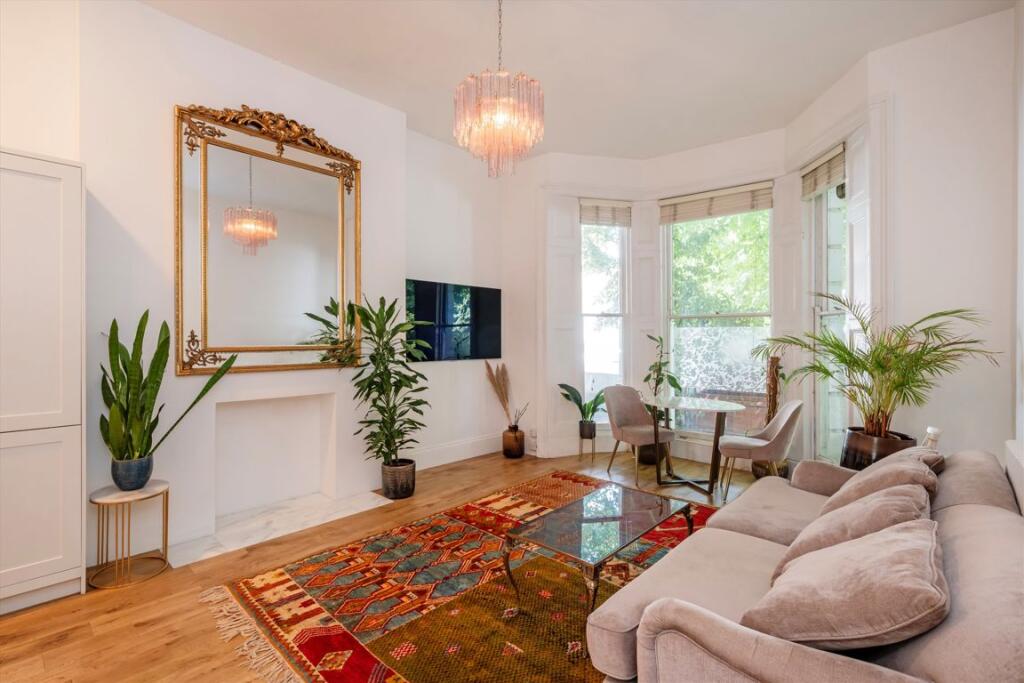 2 bed 1st Floor Flat for rent in Kensington. From Marsh & Parsons - Holland Park