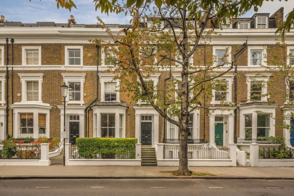 1 bed 1st Floor Flat for rent in Kensington. From Marsh & Parsons - Holland Park