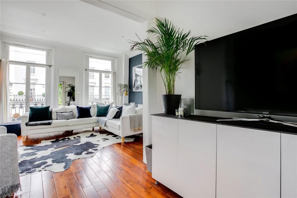 2 bed Detached for rent in Kensington. From Marsh & Parsons - Holland Park
