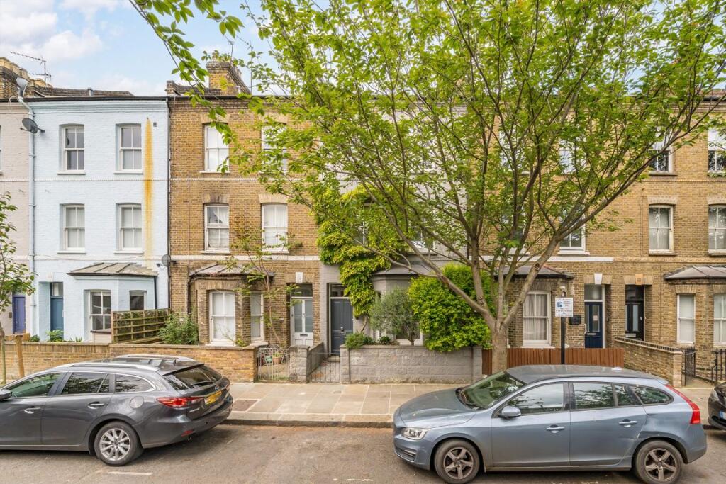 4 bed Detached for rent in Kensington. From Marsh & Parsons - Holland Park
