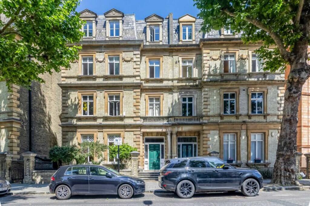 2 bed 1st Floor Flat for rent in Kensington. From Marsh & Parsons - Holland Park 2 bed 1st Floor Flat for rent in Kensington. From Marsh & Parsons - Holland Park