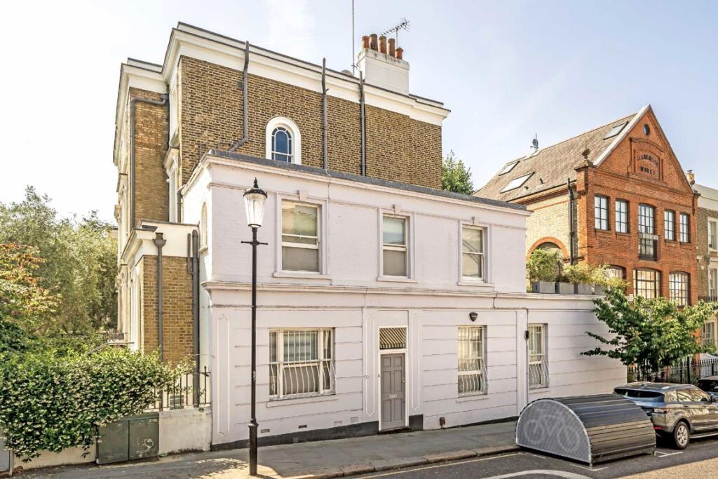 2 bed Detached for rent in Kensington. From Marsh & Parsons - Holland Park 2 bed Detached for rent in Kensington. From Marsh & Parsons - Holland Park