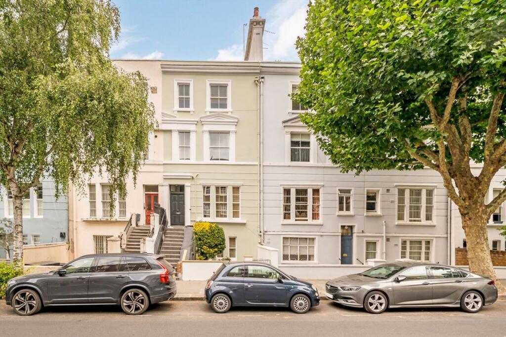 1 bed 1st Floor Flat for rent in London. From Marsh & Parsons - Holland Park