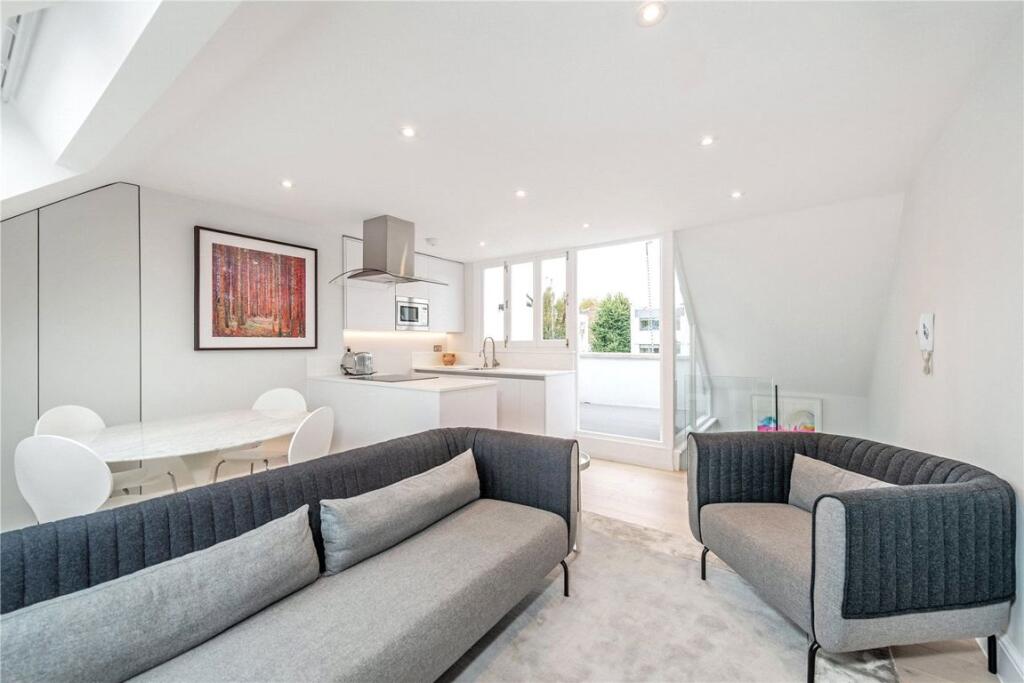 2 bed Annexe for rent in Kensington. From Marsh & Parsons - Holland Park