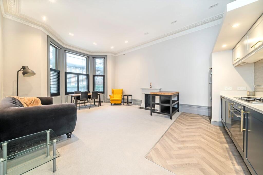 2 bed 1st Floor Flat for rent in Kensington. From Marsh & Parsons - Holland Park